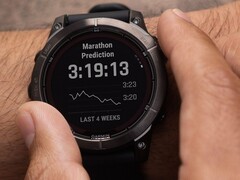 O Fenix 7 da Garmin (foto) e os smartwatches relacionados estão recebendo a versão beta de atualização 25.11. (Fonte da imagem: Garmin)