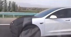 Protótipo do Tesla Model 3 Highland Project. (Fonte da imagem: via @DriveTeslaca)