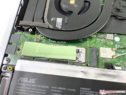 O SSD M.2 2280 pode ser substituído.