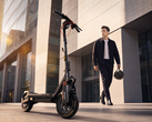 Ninebot Max G3 Pro em uma paisagem urbana gerada por IA