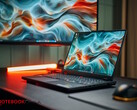 O Lenovo Legion Pro 5 16 IAX10 na mesa