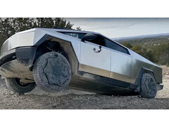 Teste off-road do Tesla Cybertruck (imagem: VoyageATX, Youtube)