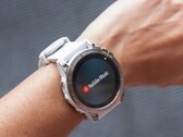 Os usuários do smartwatch da Garmin agora podem baixar um aplicativo do YouTube Music. (Fonte da imagem: Garmin)