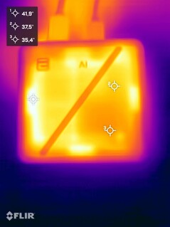 Sapphire Edge AI durante o teste de estresse (lado superior)