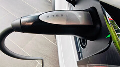 A oferta de Superchaging gratuito está de volta, mas não por 3 anos, como aconteceu com o Model X em junho passado