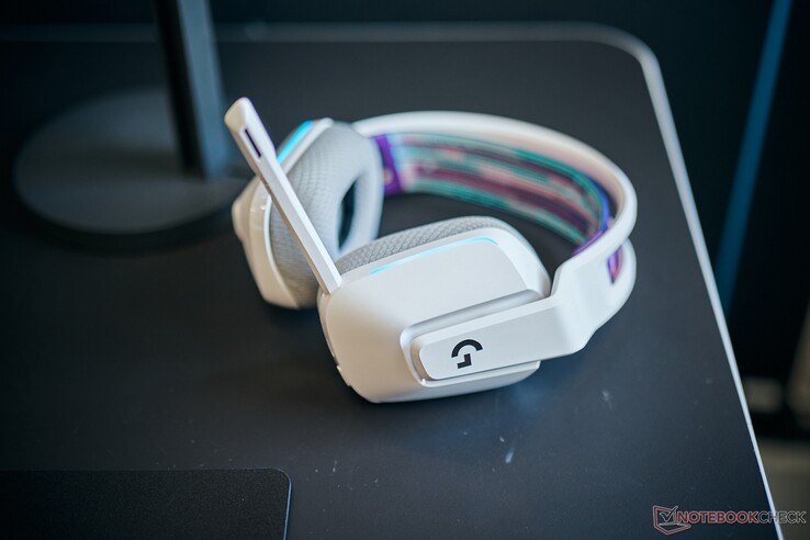 Fone de ouvido sem fio para jogos Logitech G522 branco no desktop