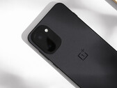 O OnePlus 15R foi confirmado com uma câmera primária de 50 MP na parte traseira. Imagem: a parte traseira do telefone. (Fonte da imagem: 瘦子說)