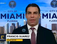 O prefeito de Miami, Francis Suarez, quebrou a notícia da produção de bitcoin ao vivo na CoinDesk TV. (Fonte da imagem: CoinDesk)