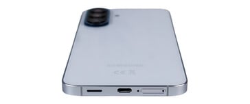 Parte inferior: Alto-falante, USB, microfone, SIM