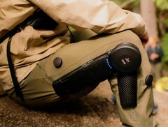 O MO/GO é um traje robótico que reduz a exaustão e a tensão nas articulações em terrenos elevados ou escadas (Fonte da imagem: Skip)