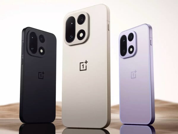 O OnePlus 15 está disponível em duas configurações na Índia.