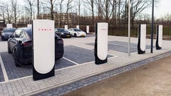 O novo design da estação Supercharger (imagem: Tesla Charging/Twitter)