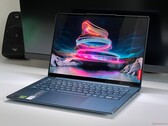 Análise do Lenovo Yoga Pro 7 14 - O laptop multimídia com OLED de 120 Hz e um laptop RTX 4050
