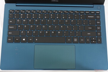 Chaves idênticas ao InBook X1 Pro, embora com algumas funções secundárias e com o LED Caps Lock trocado