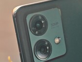 A lente padrão de 2 lentes wide e ultrawide é o padrão para todos os telefones principais, exceto os mais caros (Crédito: Notebookcheck)