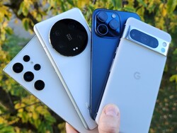 Samsung Galaxy S23 Ultra, Xiaomi 13 Ultra, Apple iPhone 15 Pro Max e Google Pixel 8 Pro em análise. Dispositivos de teste fornecidos pelo Google Alemanha e pela Trading Shezhen.