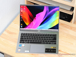 O Acer Swift Go 14 SFG14-71-51JU, amostra de teste fornecida pela Acer Alemanha.