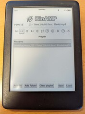 O KinAmp é um MP3 player para seu Kindle que pode ser usado com fones de ouvido bluetooth (Fonte da imagem: Notebookcheck)