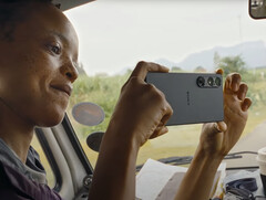 O próximo smartphone Xperia da Sony é &quot;alimentado&quot; por suas divisões de câmera Alpha e reprodutor de áudio Walkman. (Fonte da imagem: Sony)