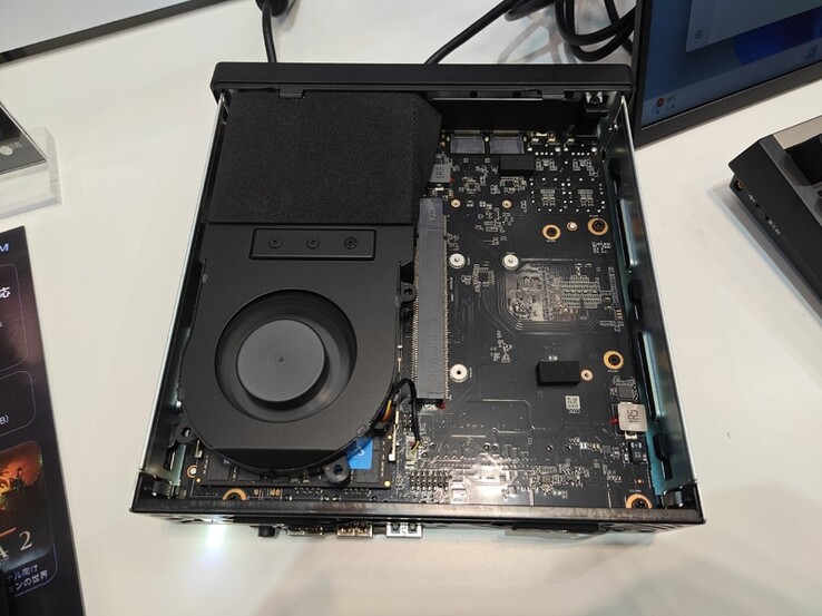 O slot dGPU do Minisforum MS A2 SFF PC (Fonte da imagem: PC Watch)