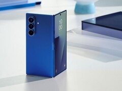 Samsung Galaxy Z Fold7 (foto) usa titânio em sua placa traseira. (Fonte da imagem: Samsung)