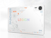 A Lenovo apresentou recentemente uma versão de edição especial do Legion Y700 Gen 4 com o Pandaer. (Fonte da imagem: Lenovo)