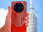O Mate 60 RS em uma de suas duas cores de lançamento. (Fonte da imagem: via @RODENT950)