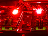 Os MicroLEDs superbrilhantes usam a tecnologia AlGaInP. (Fonte da imagem: JBD)