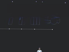 A Samsung mostrou brevemente seu roteiro que tinha um telefone triplo em preparação. (Fonte da imagem: Samsung YouTube, Official Replay Unpacked 2025, captura de tela editada)