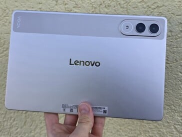 Lenovo Yoga Tab em análise. (Fonte da imagem: Marcus Herbrich)