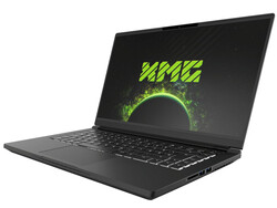 O Schenker XMG Fusion 15 (Mid 22), fornecido pela Schenker.