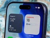 Os próximos carros-chefe do Android podem receber uma lente frontal semelhante à câmera Center Stage de 18 MP do Apple, com uma resolução muito maior.