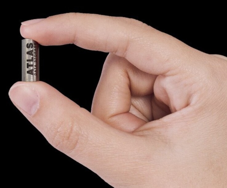 Os tubos do Atlas Eon 100 contêm DNA sintético desidratado que armazena dados gravados. (Fonte da imagem: Atlas Data Storage)