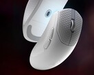 Mouse para jogos sem fio Corsair Sabre V2 Pro Ultralight na cor branca com fita adesiva incluída. 