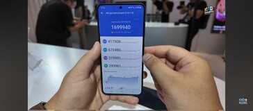 Pontuação AnTuTu do Samsung Galaxy S24 (imagem via Khôi Ngọng no YouTube)