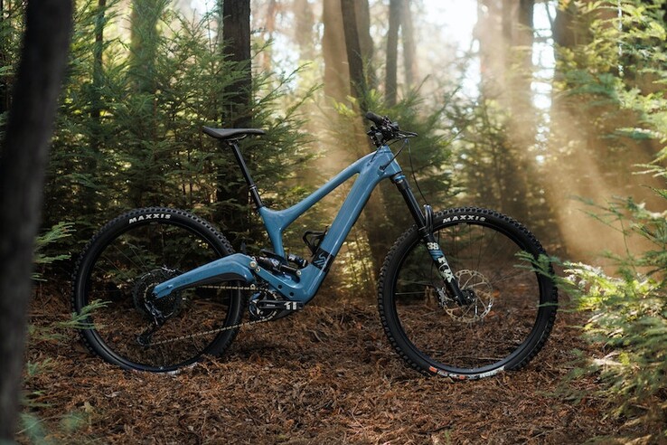 A bicicleta Ibis Oso e-mountain em Storm Blue. (Fonte da imagem: Ibis)