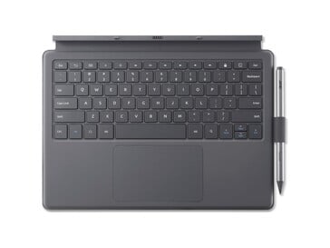 O teclado destacável se conecta por meio de pinos pogo e inclui um compartimento para a caneta stylus