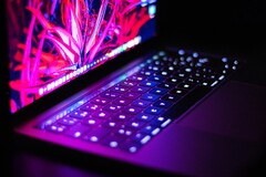 Apple está desenvolvendo um teclado para MacBook com mini-LEDs para legendas dinâmicas personalizáveis. (Fonte da imagem: Irving Marca)