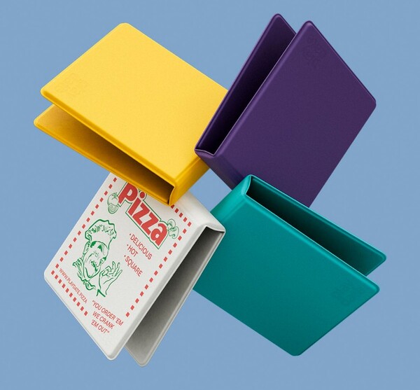 A Playdate Cover é feita de couro PU e está disponível em quatro opções de cores. (Fonte da imagem: Playdate)