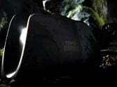 A imagem sombreada mostra a base de recarga do 8BitDo Pro 3, edição Tomb Raider.