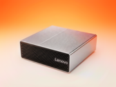 O Lenovo SFF RTX Spark tem um acabamento minimalista em dois tons.