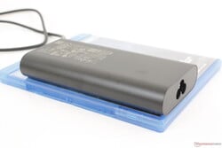 adaptador CA USB-C de 165 W