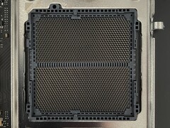 Soquete AM5 da AMD mostrando o layout e a densidade dos pinos. (Fonte da imagem: Wikipedia)