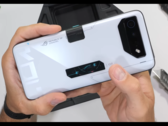 O ROG Phone 2023. (Fonte: JerryRigEverything via YouTube)