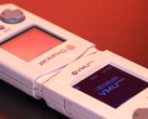O 8BitMods VMU Pro também oferece carregamento USB Type-C. (Fonte da imagem: 8BitMods)