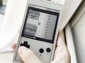 O Paper Boy S3 emula jogos do Game Boy em uma tela sensível ao toque E Ink.