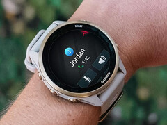 O Forerunner 570 não conta com alguns recursos que a Garmin oferece no Forerunner 970, na última foto. (Fonte da imagem: Garmin)