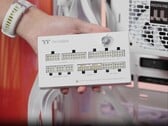 O módulo Dock da fonte de alimentação Thermaltake Dockpower FI.