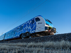 Permanece em movimento por um longo tempo: o FLIRT H2. (Imagem: Stadler Rail AG)