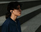 O Momentum True Wireless 2 pode ser popular, mas a Sennheiser ainda quer se livrar de sua divisão de fones de ouvido do consumidor. (Fonte de imagem: Sennheiser)